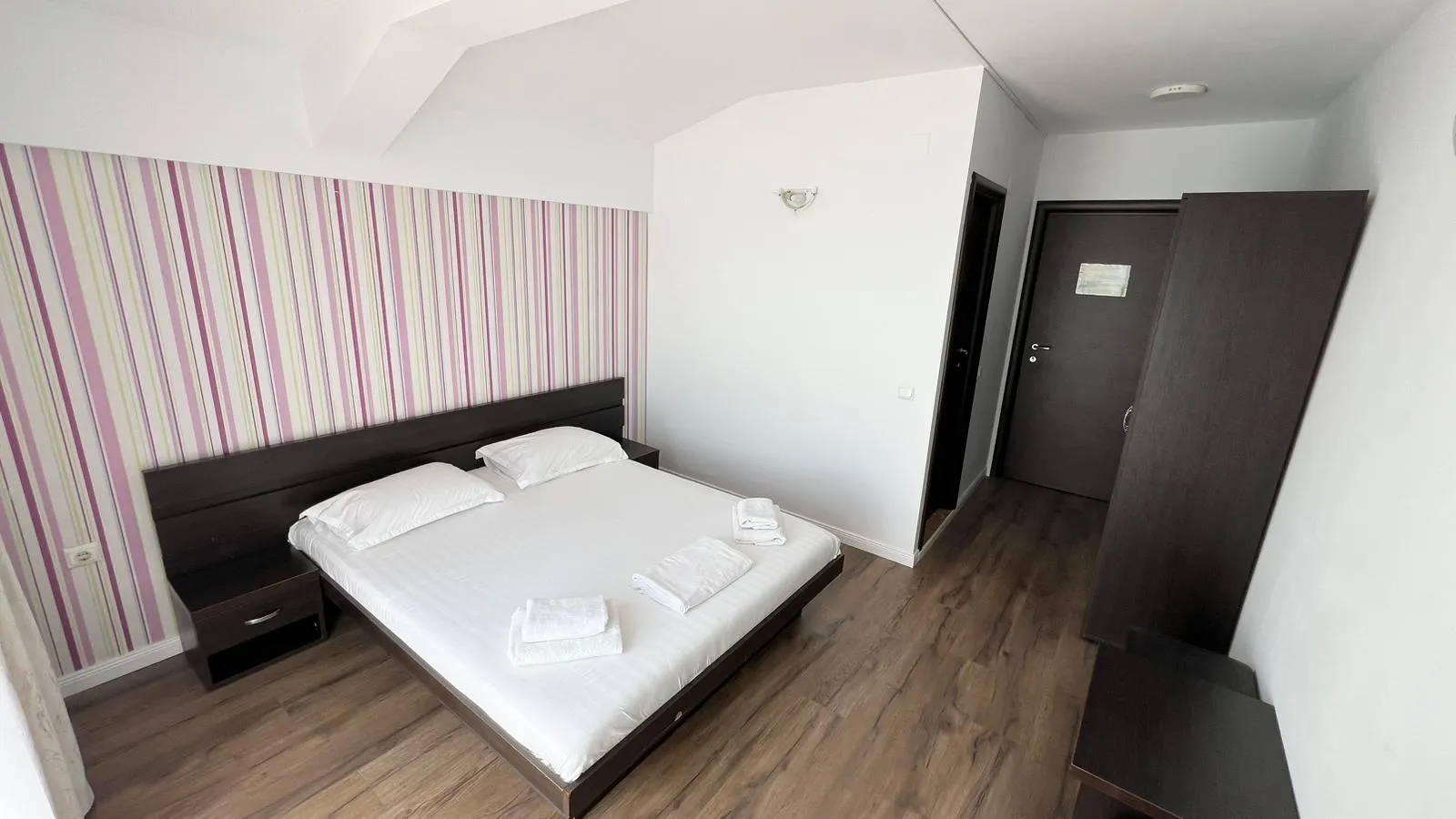 Cameră Dublă Matrimonială, interior modern
